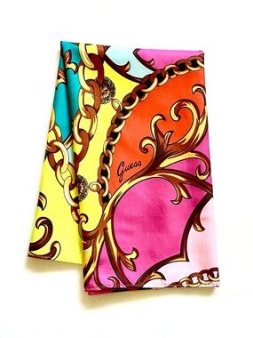 Guess Women's Scarf in Multicolored Chain Print